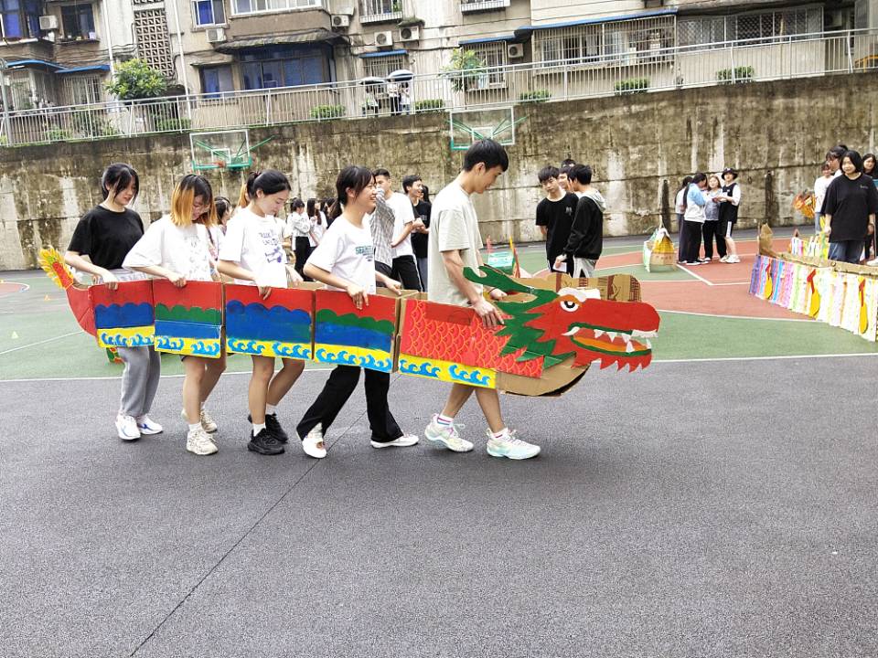 Cqme_1666179473795086471.jpg