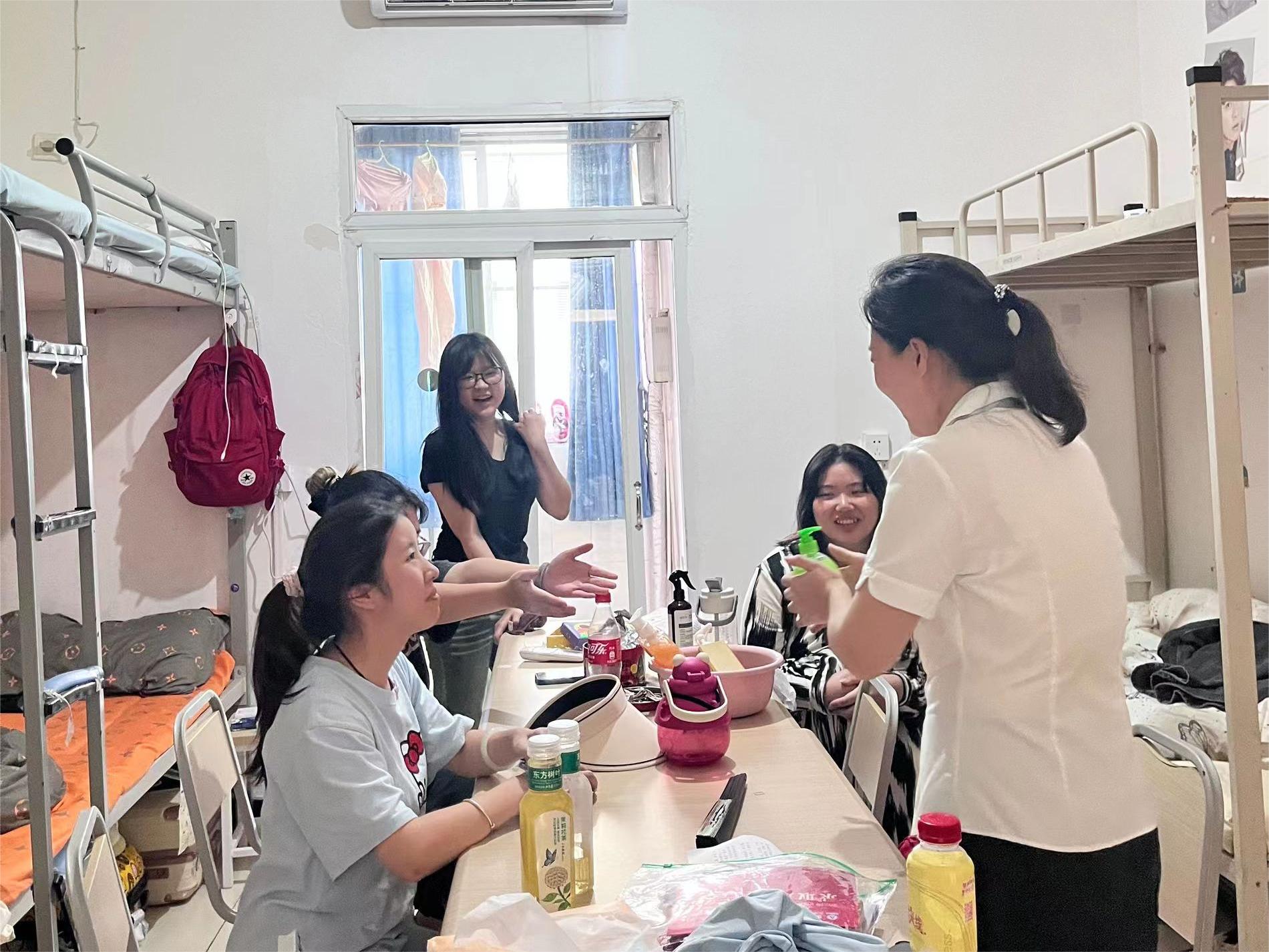 UCyd_1695111233542094297.jpg