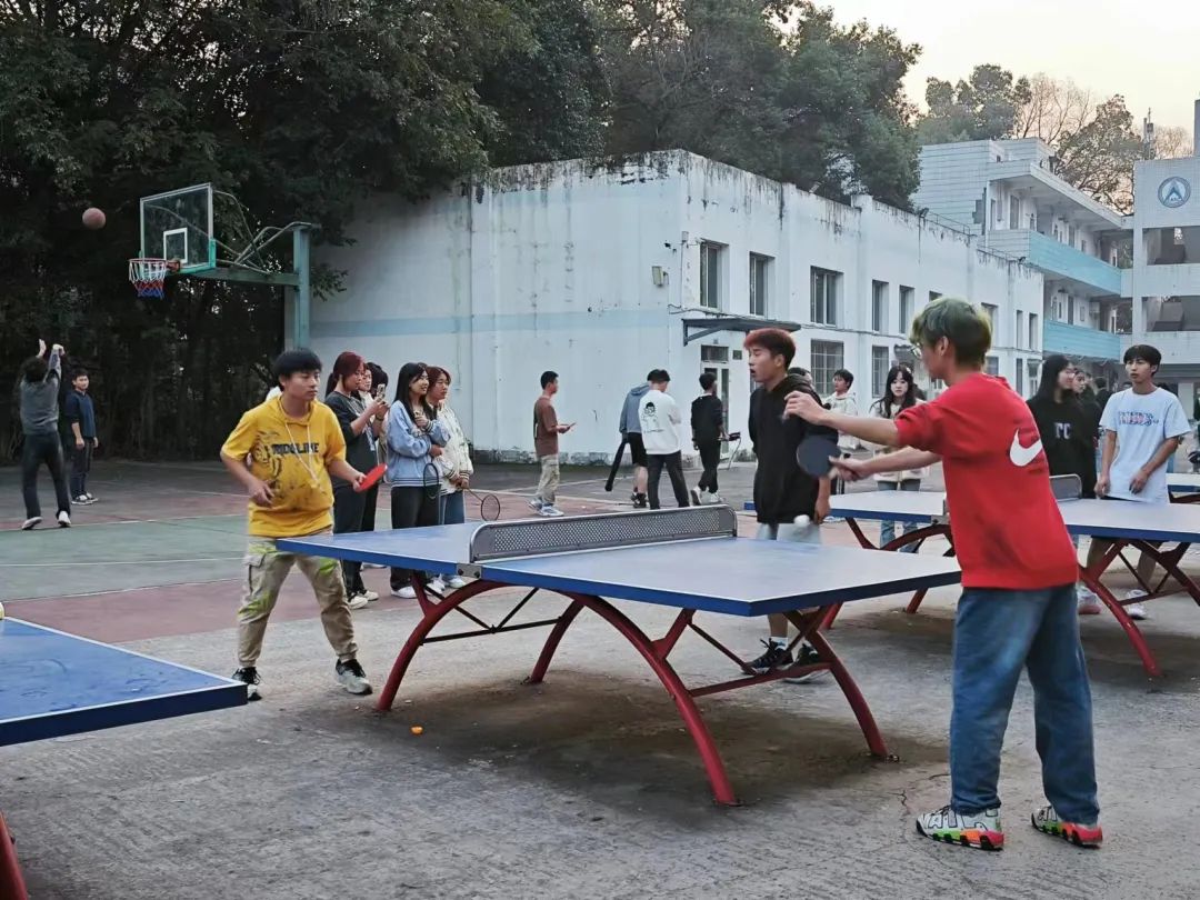 JAwB_1703057891057036161.jpg