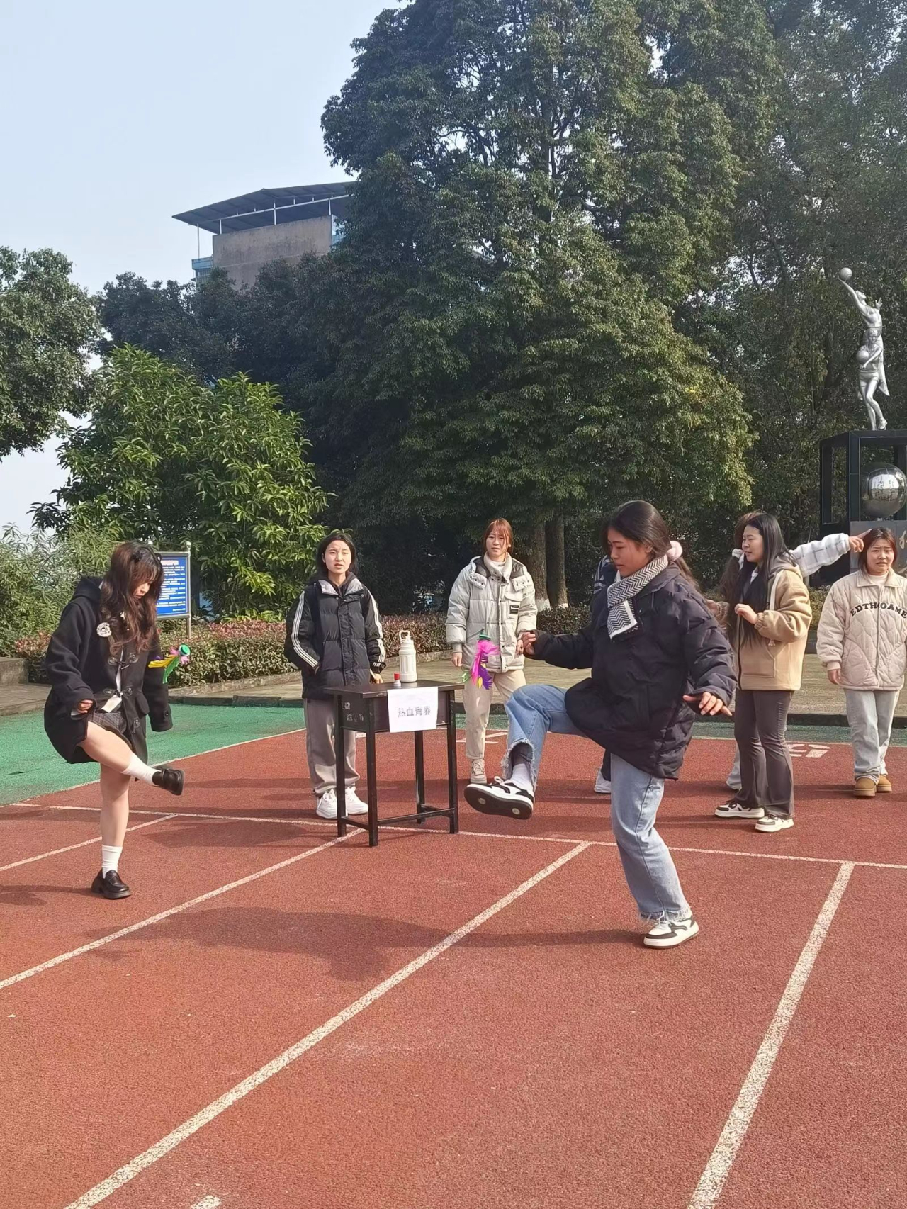 SzKb_1703670636910096250.png